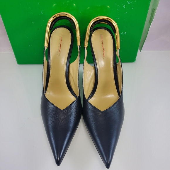 NWT$2,300 Bottega Veneta Punta Slingback Leather Wedge Pumps Sz 40.5 (10.5) - Picture 8 of 16
